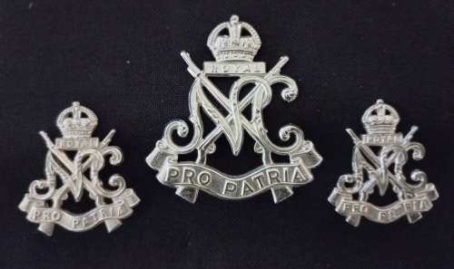 Natal Garbineers  Royal  Popatria  Cap And Collar Badges               X51