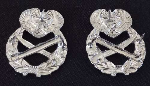 S.A.N.D.F. Generals Collar Badges Matching Pair                  X62