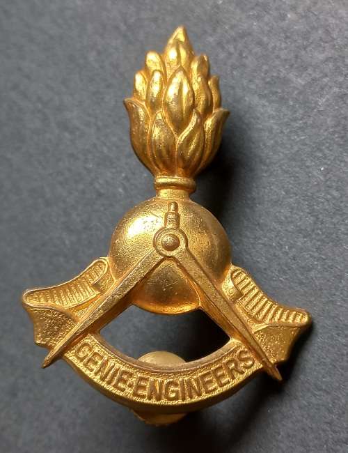 South African Engineers Corps Cap Badge               X66