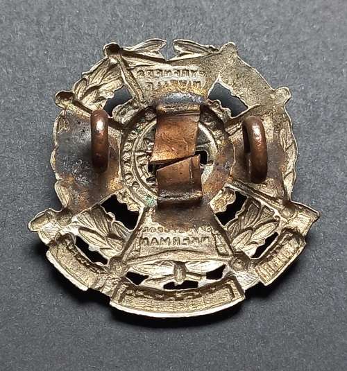 The Border Regiment 1881-1906 Pattern Cap Badge   ( White Metal )    X76