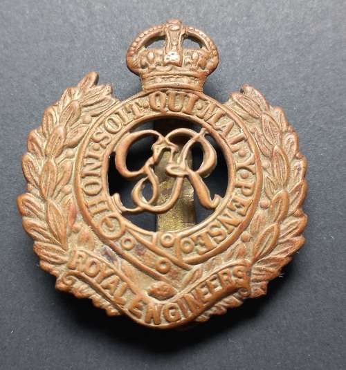 Royal Engineers Cap Badge                   X78