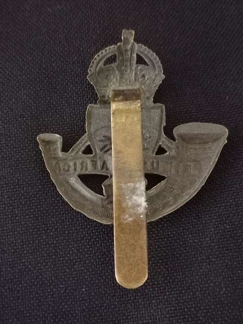 SA. Army Royal Durban Light Infantry Cap Badge             X139