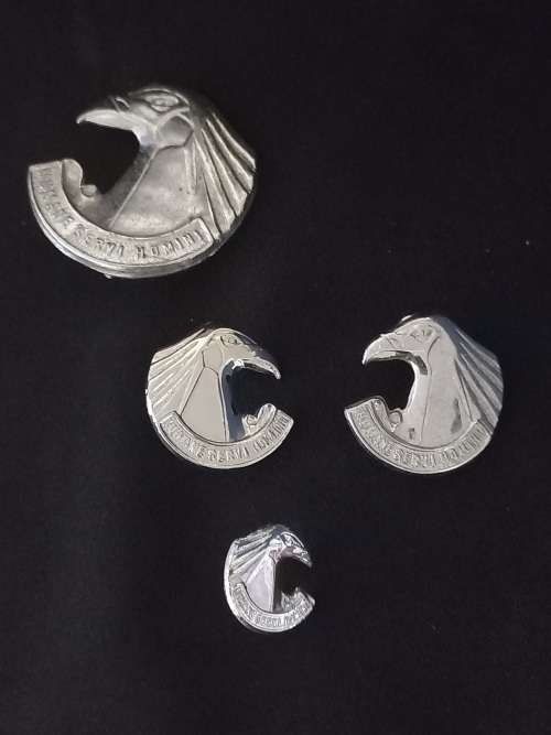 South Africa Perssonel Service Corps Badges    ( Note Cap Badge Only 1 Lug )       X140