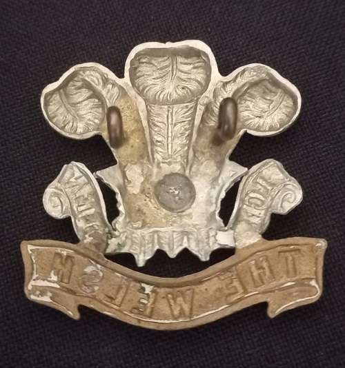 THE WELSH  Regiment Cap Badge              X146