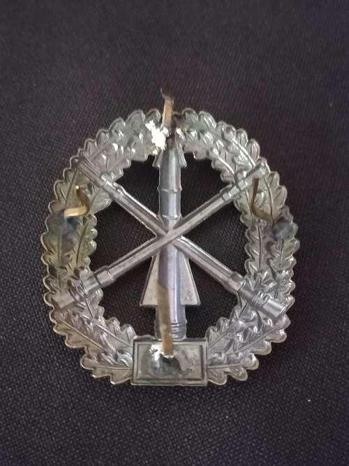 German Army Beret Badge Air Defence  ( Maker stamped `A` for Assmann. )         X149