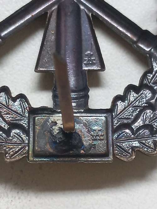 German Army Beret Badge Air Defence  ( Maker stamped `A` for Assmann. )         X149