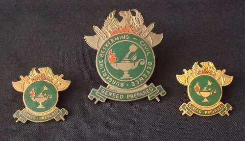 SA. Civil Defence / Gereed Repaired Cap & Collar Badges ( Note 2 Pins Repaired ) X185