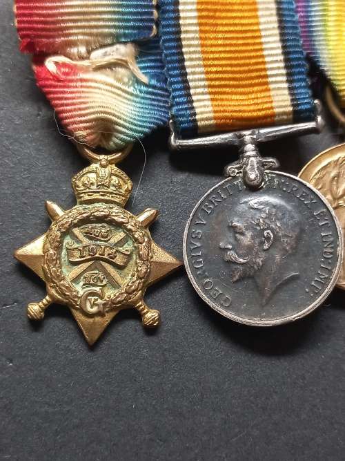 WW1 / WW2 Miniature Medal Group                       M1