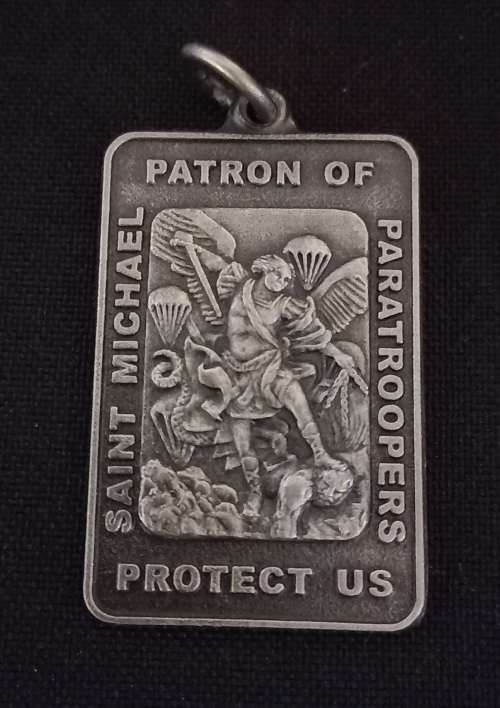 Saint Michael Paratroopers Pendant Size: 45mm x 27mm                    X208