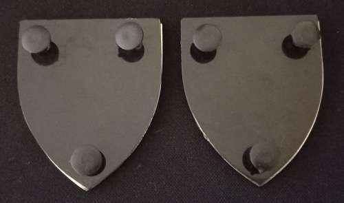 201 Battalion Shoulder Flashes Pair With Backing ( All Pins )                F4