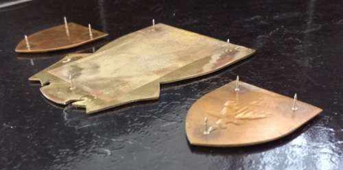 SADF - 1 Parachute Battalion Shoulder Flashes ( 1st Type ) With Plaque            W1