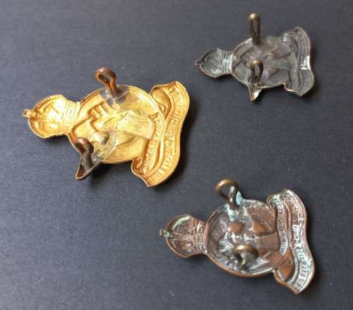 South African Q-Service Corps Cap And Collar Badges          F13