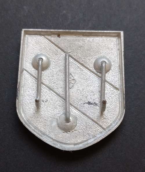 WW2 German Afrika Korps Pith Helmet Shield Badge --- With Makers Mark    Size: 44  x 38mm        F21