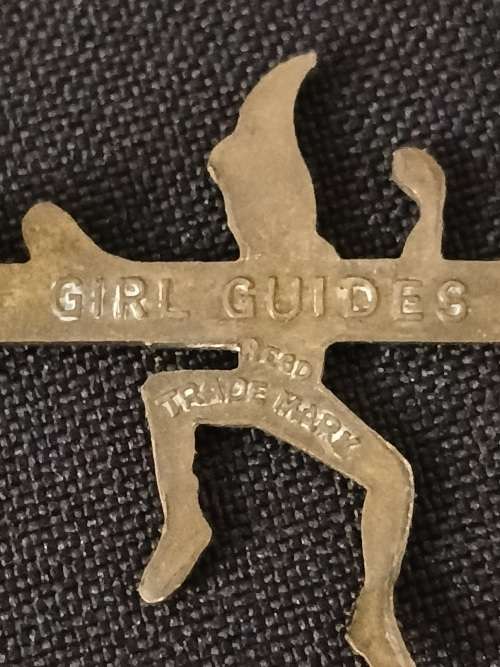 Vintage Girl Guides Brownies Badges              ` One Bid For Both Badges `   V64