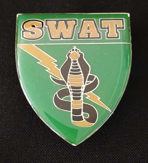 SAP SWAT UNIT (COBRA) METAL SHOULDER FLASH - 3 PINS                          V70
