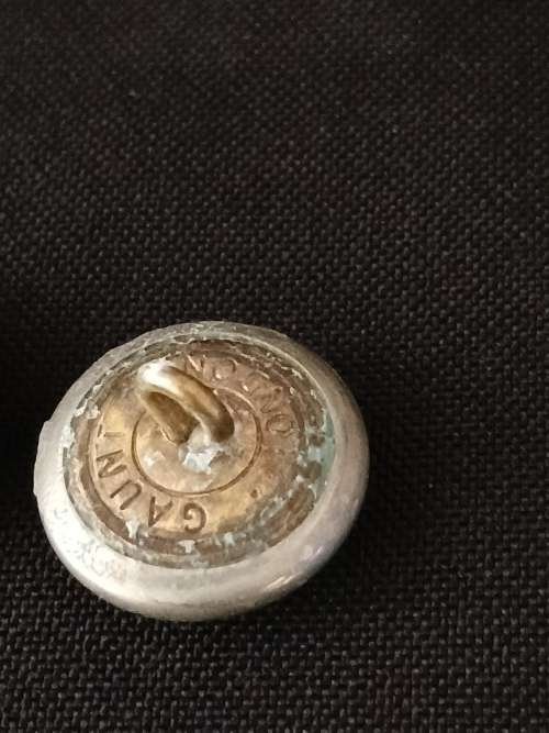 Royal Irish Constabulary Uniform Buttons 1922                      M13