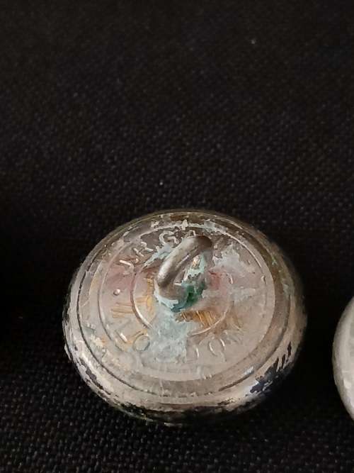 Royal Irish Constabulary Uniform Buttons 1922                      M13