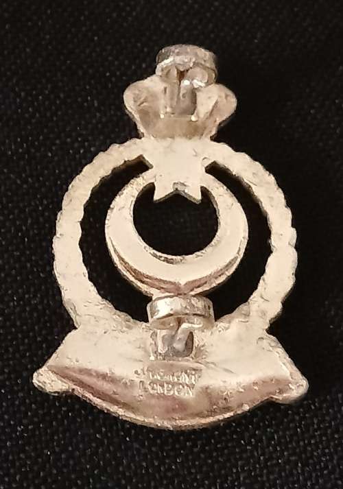 Libya Army Officers Cap Badge                                       M24