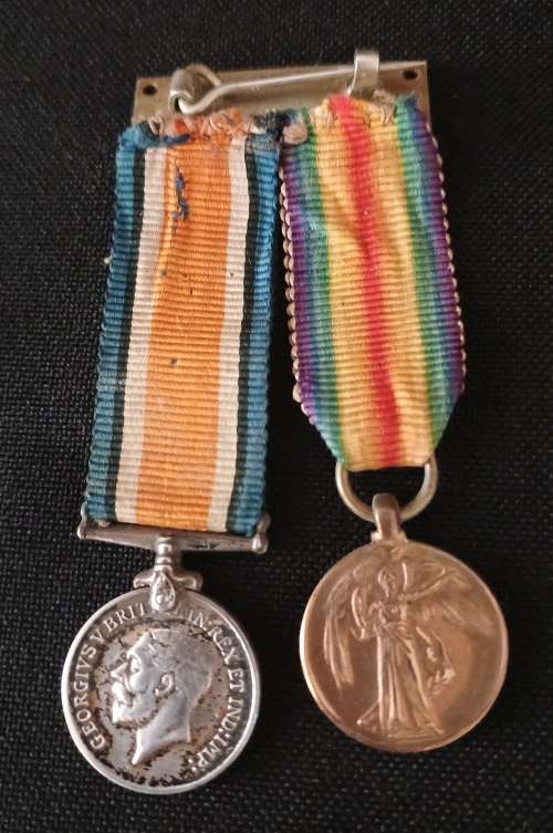 WW1 Miniature Pair  British War Medal & Victory Medal                          M8