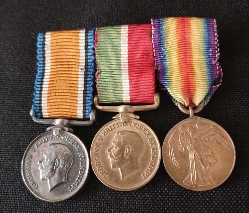 WW1 Miniature Medal Group                              M10