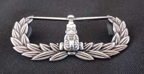 South African Army - 6 SAI Bn - Breast badge - AIR ASSAULT             M32