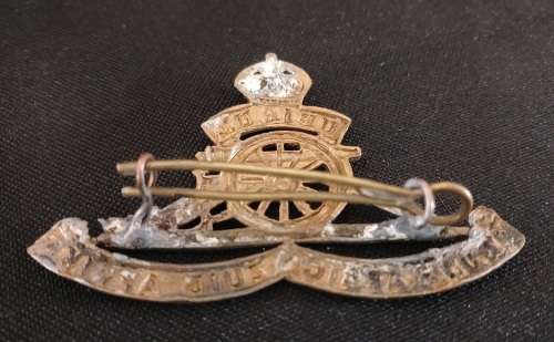 South African / Zuid Afrika Cap Badge Worn 1922 - 1926  ( Note Only 2 Lugs Repaired )    M35