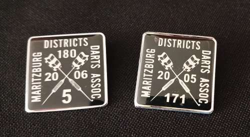 180 DARTS ASSOC Maritzburg Badges 2005 & 2006       M65