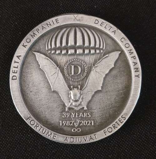 1 Parachute Battalion 60 Years / Delta Company 39 Years Medallion  ( Silver Coloured )     O7