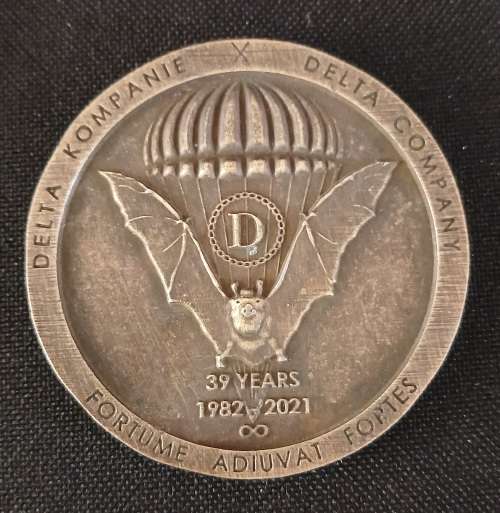 1 Parachute Battalion 60 Years / Delta Company 39 Years Medallion       O8