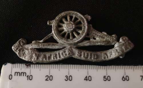 WW2 Sand Casting Artillery Badge  ( Note Only One Lug )                        O63