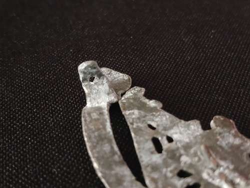 WW2 Sand Casting Artillery Badge  ( Note Only One Lug )                        O63