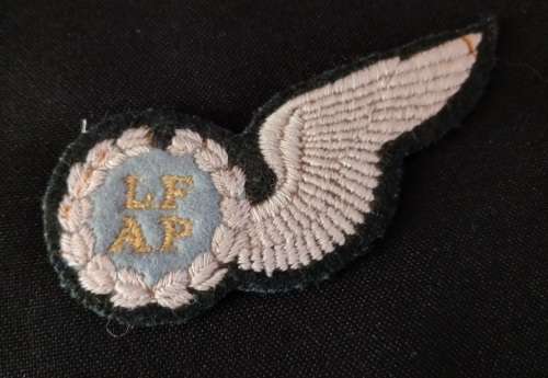 SAAF Air Photographer Brevet Badge                      O68