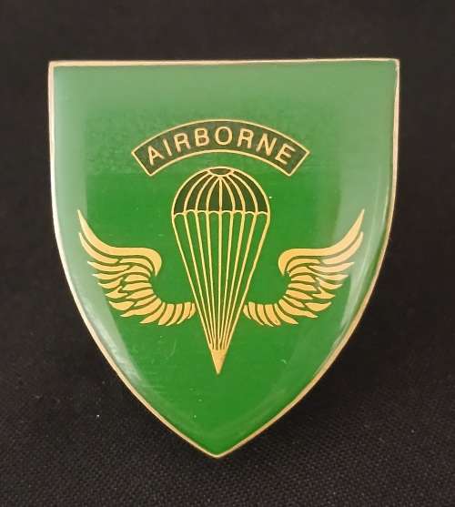 KENYA 20 Parachute Battalion Shoulder Flash                   D8
