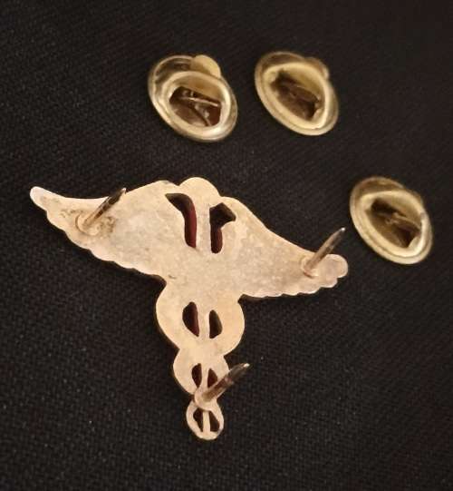 South Africa (SADF) Medical Doctor Qualification Badge Bi-Metal    F40