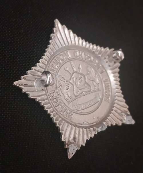 ROYAL LESOTHO MOUNTED POLICE CAP BADGE                           F55