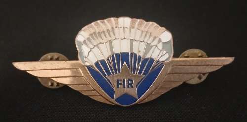 Democratic Republic of CONGO Free Fall Parachute qualification wing         F70