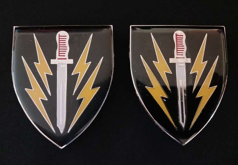 SADF 61 Mech Battalion Shoulder Flashes  ( All Pins )             R27