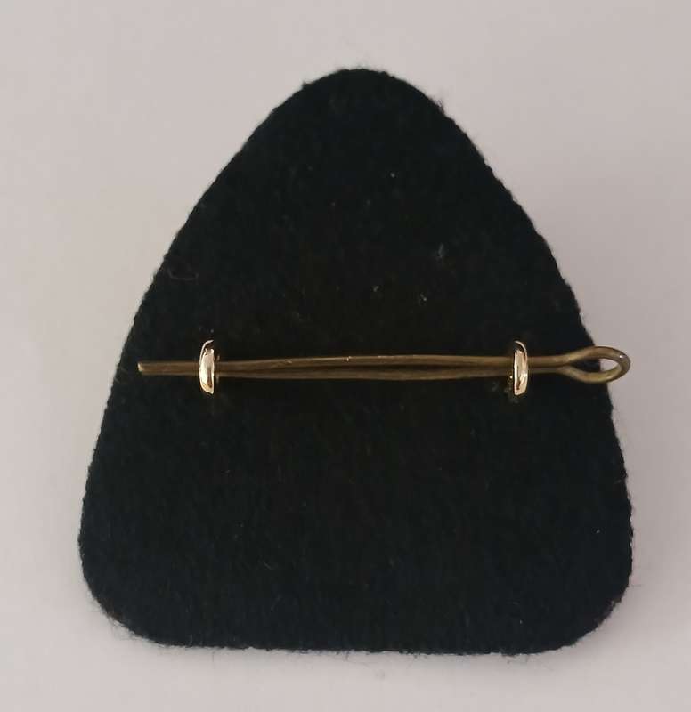 Royal Canadian Mounted Police Cap / Hat  Badge                    F132