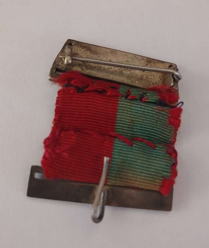 S.R.V. Vietnam Victory Medal HANGER                    F133