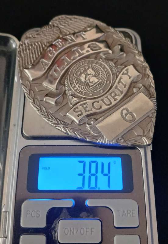 AGENT U.I.I.S. SECURITY 6 Liberty & Justice For All  BADGE               F134