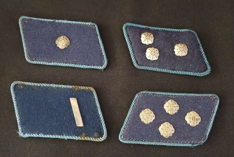 German Army Blue Collar Tabs with Pips - Lot of 1 - F140