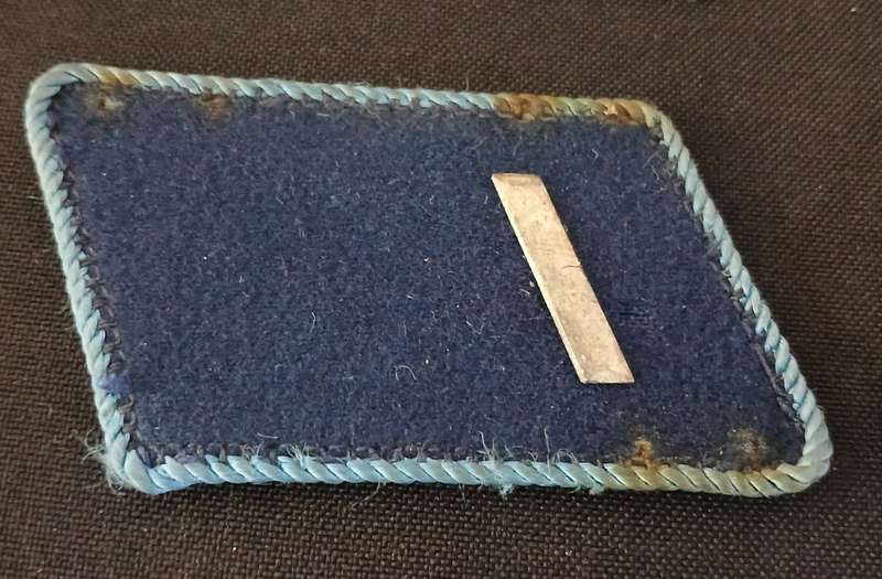 German Army Blue Collar Tabs with Pips - Lot of 1 - F140