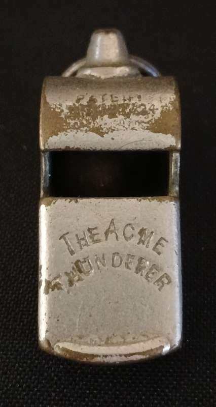 VINTAGE THE ARME THUNDERER POLICE WHISTLE ( Patent 213487/24  Made In ENGLAND        F156