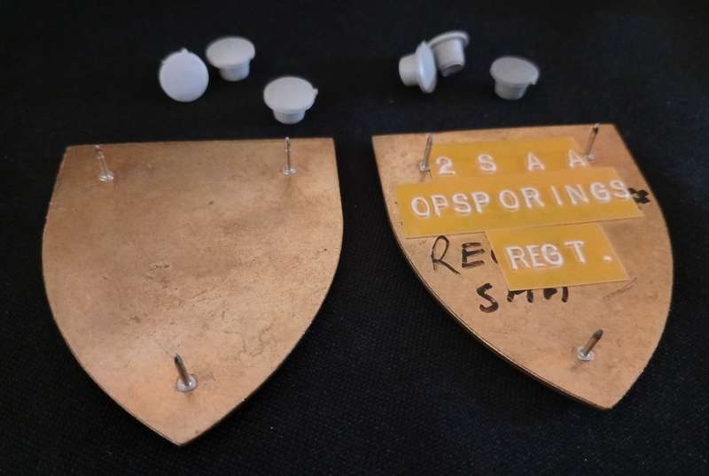 SADF 2 LOCATING REGIMENT SHOULDER FLAHSES                   H31