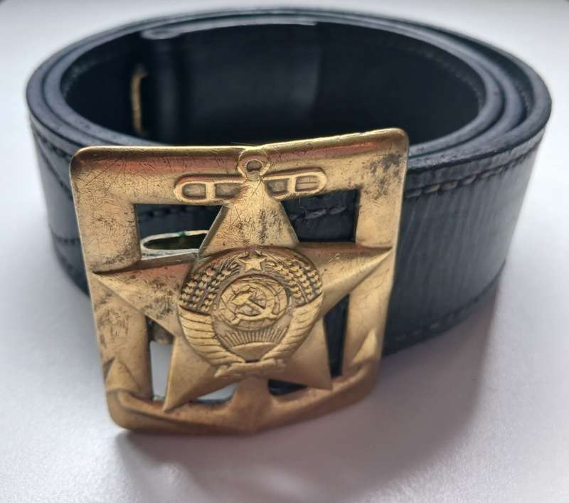 World War  SOVIET RUSSIAN NAVY  BELT AND BELT BUCKLE  ( BELT HAS A MAKERS MARK )         F191