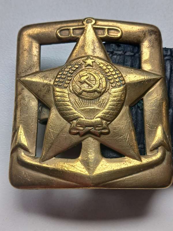 World War  SOVIET RUSSIAN NAVY  BELT AND BELT BUCKLE  ( BELT HAS A MAKERS MARK )         F191