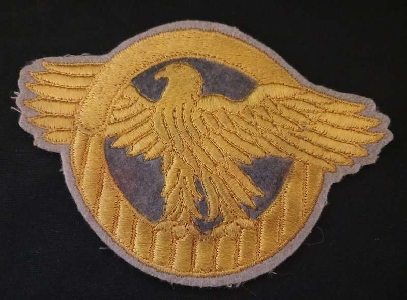 WW2 Major League Baseball Ruptured Duck patches  Size: 14 x 10cm    F 192