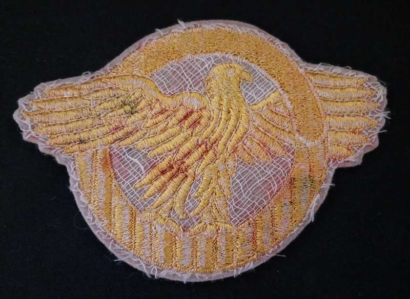 WW2 Major League Baseball Ruptured Duck patches  Size: 14 x 10cm    F 192