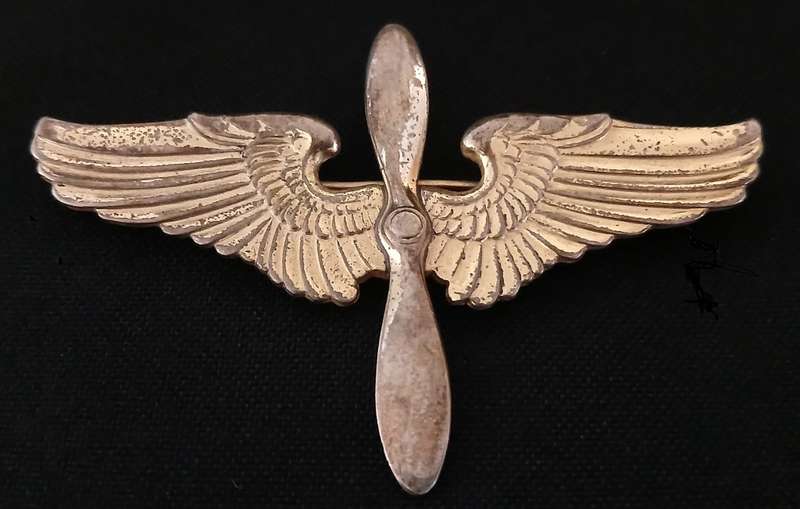 WW2 ARMY AIR FORCE AVIATION CADET CAP BADGE ( TRUART STERLING )    F195