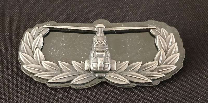 South African Army - 6 SAI Bn - Breast badge - AIR ASSAULT               F213
